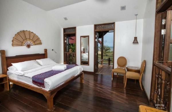 Villa De Fedelia Куантан Екстериор снимка