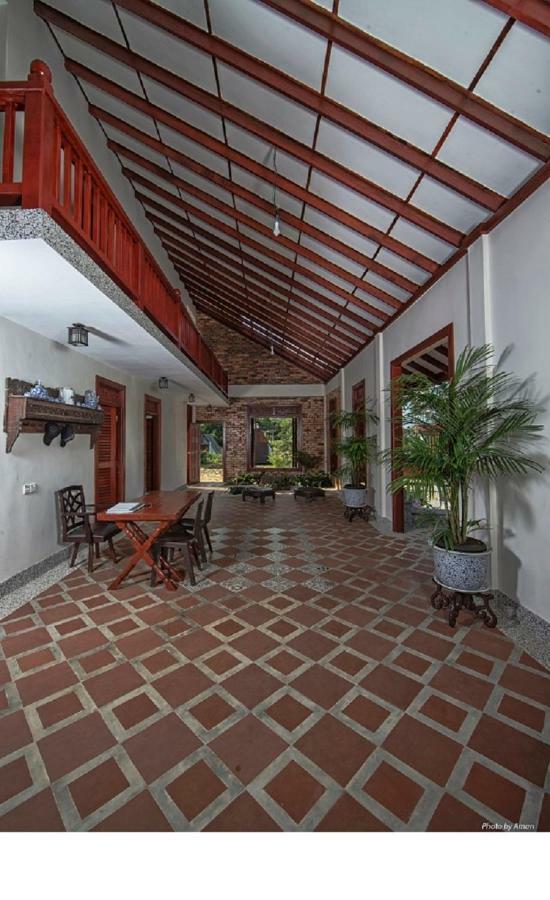 Villa De Fedelia Куантан Екстериор снимка